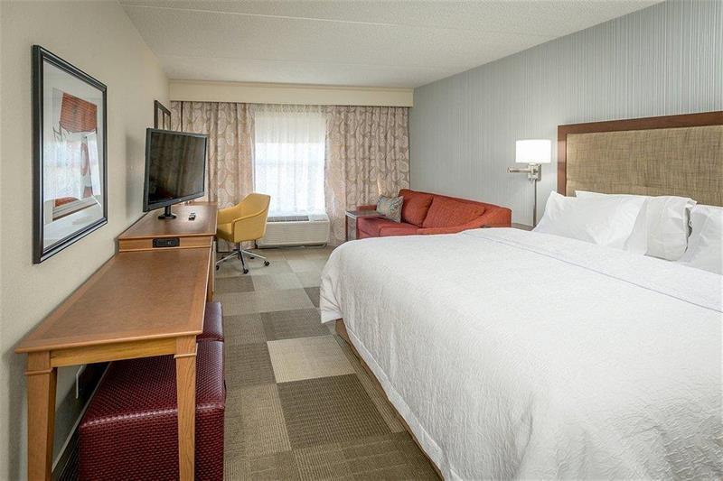 Hampton Inn Peterborough Eksteriør billede