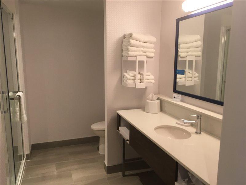 Hampton Inn Peterborough Eksteriør billede