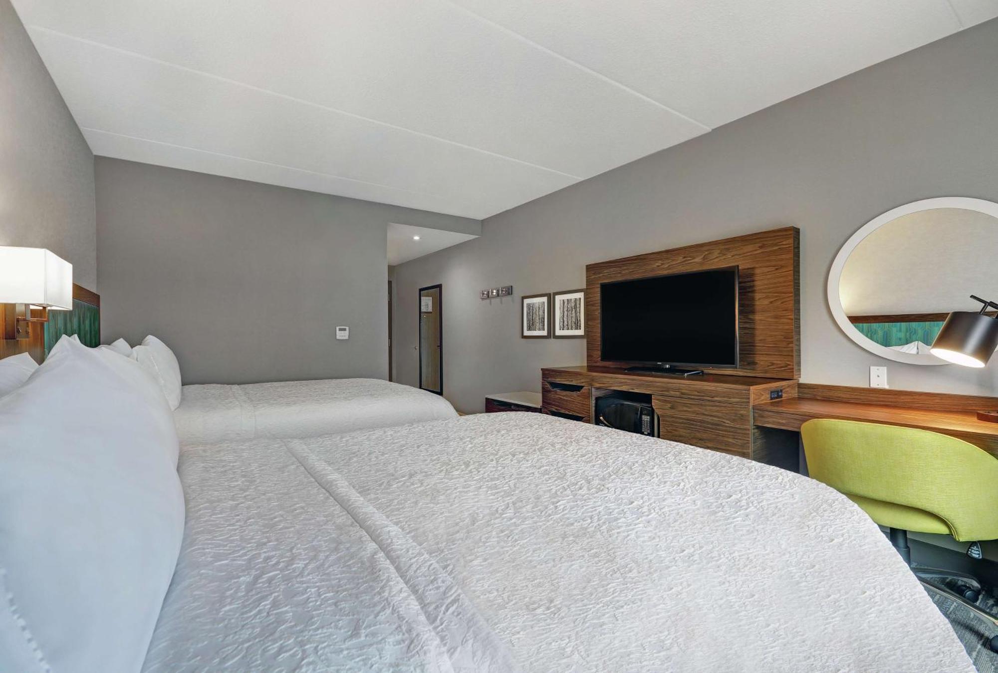 Hampton Inn Peterborough Eksteriør billede
